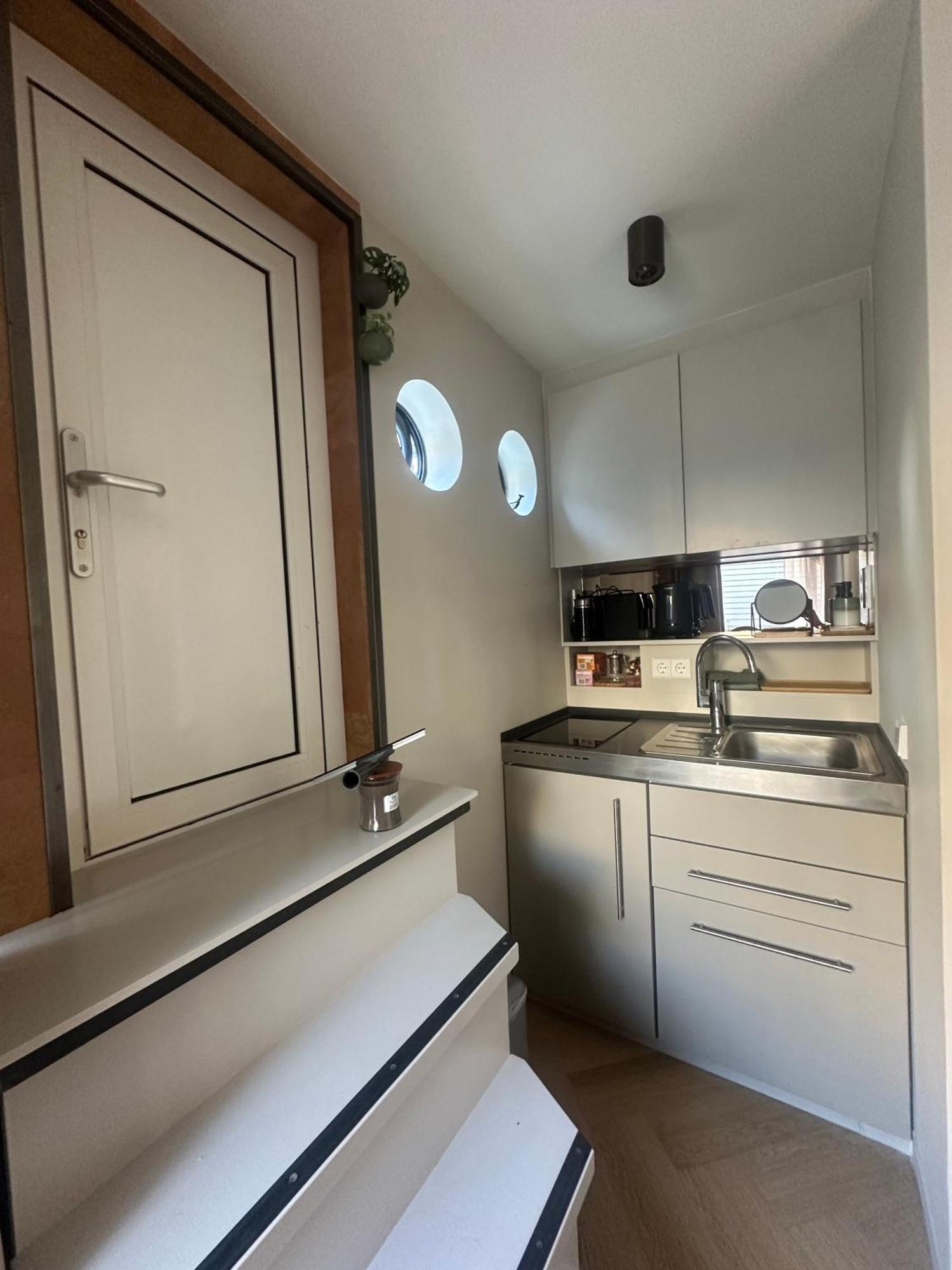 Houseboat Bnb The Floating Nest Amsterdam Exterior photo